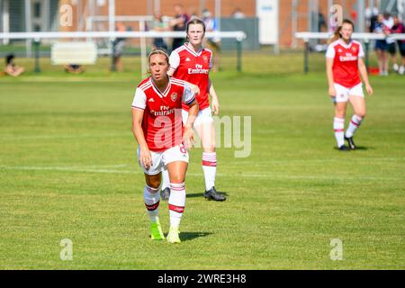 Hatfield, Inghilterra. 28 agosto 2019. Jordan Nobbs dell'Arsenal continua la sua rimonta dopo l'infortunio durante l'amichevole tra le donne dell'Arsenal Under 21 e le api di Londra Under 18 all'University of Hertfordshire Sports Village di Hatfield, Inghilterra, Regno Unito il 28 agosto 2019. Crediti: Duncan Thomas/Majestic Media. Foto Stock