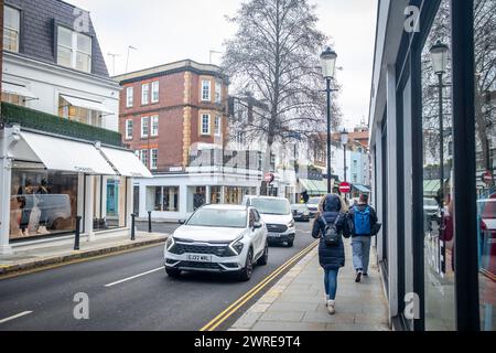 LONDRA - 11 GENNAIO 2024: Negozio di moda Chanel in Walton Street a Chelsea & Kensington, un marchio di moda di lusso francese Foto Stock