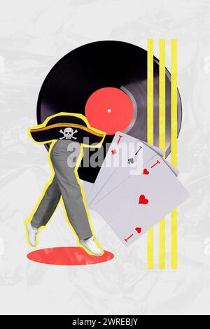 Collage creativo verticale poster camminando corpo frammento gambe donna asso carte gioco d'azzardo poker teschio pirata cappello pirata disco party Foto Stock