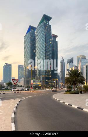 Bellissimo paesaggio urbano di West Bay aera. Marriott Marques Hotel Doha City Center Foto Stock