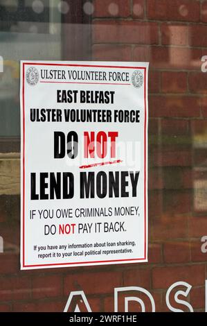 Belfast, Regno Unito 12 03 2024 poster che sono stati collocati lungo Newtownards Rd overnight presumibilmente dalla Ulster Volunteer Force (UVF) Belfast Irlanda del Nord Credit: HeadlineX/Alamy Live News Foto Stock