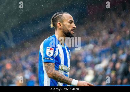 Sorba Thomas (14), attaccante dell'Huddersfield Town AFC contro West Bromwich Albion FC, scommette sul cielo l'EFL Championship al John Smith's Stadium, Huddersfield, Regno Unito, il 10 marzo 2024 Credit: Every Second Media/Alamy Live News Foto Stock