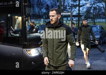 Carlisle, Regno Unito. 12 marzo 2024. Jamie McCart di Barnsley arriva durante la partita di Sky Bet League 1 Carlisle United vs Barnsley a Brunton Park, Carlisle, Regno Unito, 12 marzo 2024 (foto di Mark Cosgrove/News Images) a Carlisle, Regno Unito il 3/12/2024. (Foto di Mark Cosgrove/News Images/Sipa USA) credito: SIPA USA/Alamy Live News Foto Stock