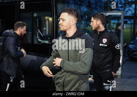 Carlisle, Regno Unito. 12 marzo 2024. Jordan Williams di Barnsley arriva durante la partita di Sky Bet League 1 Carlisle United vs Barnsley a Brunton Park, Carlisle, Regno Unito, 12 marzo 2024 (foto di Mark Cosgrove/News Images) a Carlisle, Regno Unito, il 3/12/2024. (Foto di Mark Cosgrove/News Images/Sipa USA) credito: SIPA USA/Alamy Live News Foto Stock