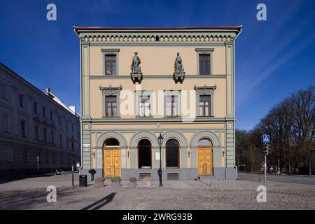 Esempi di architettura neoclassica dalla città vecchia di Tartu in Estonia Foto Stock