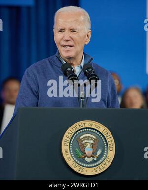 Wallingford, Pennsylvania, Stati Uniti - 8 MARZO 2024 - il presidente Joe Biden pronuncia le sue osservazioni in occasione di un evento della campagna alla Strath Haven Middle School. Foto Stock