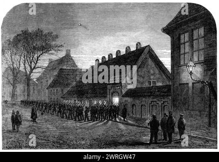 Difficoltà dello Schleswig-Holstein: Le truppe danesi lasciarono la zecca ad Altona prima dell'alba del 1864. 'Il corrispondente di uno dei nostri contemporanei writes...in una lettera datata Altona, dicembre 25: "Come vi ho detto nella mia ultima, l'esecuzione è stata messa in atto. La dieta tedesca ha fatto il suo prelievo, e "sequestrato" Holstein - o almeno la sua capitale. Altona è nelle mani dei mediatori militari, pronti ad essere "acquistati" o ad essere abbattuti - dall'artiglieria austriaca e prussiana - se il principe di Augustenburg fosse abbastanza avventato da &quot Foto Stock