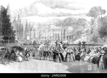 Scena della nuova opera, "Love's Triumph", al Covent Garden, 1862. Produzione teatrale a Londra. 'L'incisione rappresenta la scena nei giardini del palazzo del Reggente, che forma il finale del secondo atto, mentre la Principessa e le signore e i signori della sua casa ascoltano la bella parte corale, "Corin for Cleora Dying". Il gruppo include i personaggi principali del pezzo - Miss Louisa Pyne, nel ruolo della Principessa de Valois; Mr. Harrison, nel ruolo del Marchese de Pons; Mr. Perren, nel ruolo di Savigny; Mdme. Laura Baxter, come The Page; e Mr. Corri, come Mynheer van Groot' Foto Stock