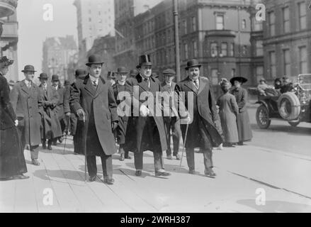 Enrico Caruso, Pasqua, '13, 1913. Mostra il cantante d'opera Enrico Caruso (1873-1921) il giorno di Pasqua, 23 marzo 1913, New York City. Foto Stock