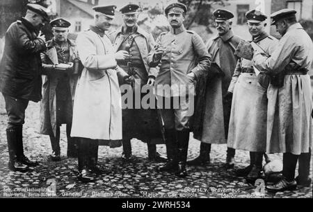 Gen. Von Diffenbach &amp; staff, tra il 1914 e il 1915. Karl Dieffenbach (1859-1936), ufficiale prussiano e generale di fanteria nella prima guerra mondiale Foto Stock