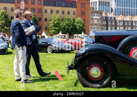 Ammira un classico spettacolo di auto d'epoca Rolls Royce Sedanea The London Concours Foto Stock