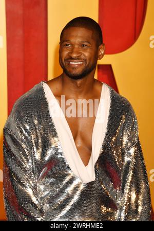 BEVERLY HILLS, CALIFORNIA - 10 MARZO: Usher partecipa al Vanity Fair Oscar Party del 2024 ospitato da Radhika Jones al Wallis Annenberg Center for the Performing Arts il 10 marzo 2024 a Beverly Hills, California. Crediti: Jeffrey Mayer / MediaPunch Foto Stock