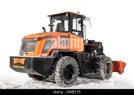 Trattore arancione, caricatore su sfondo bianco Foto Stock