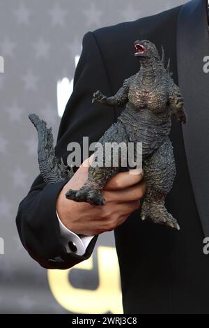 LOS ANGELES - 14 GENNAIO: Godzilla al 29° Annual Critics Choice Awards - arrivi al Barker Hanger il 14 gennaio 2024 a Santa Monica, CALIFORNIA Foto Stock