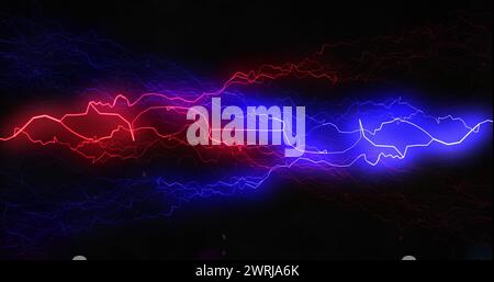 I fulmini blu e rossi accelerano l'oscurità Foto Stock