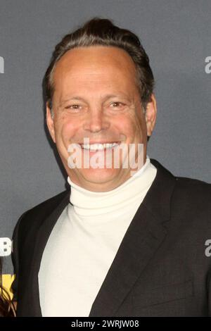 30 gennaio 2024, Los Angeles, CA, Stati Uniti: LOS ANGELES - GENNAIO 30: Kyla Weber, Vince Vaughn at the Curb Your Enthusiasm stagione 12 prima alla Directors Guild of America il 30 gennaio 2024 a Los Angeles, CA. (Credit Image: © Kay Blake/ZUMA Press Wire) SOLO PER USO EDITORIALE! Non per USO commerciale! Foto Stock