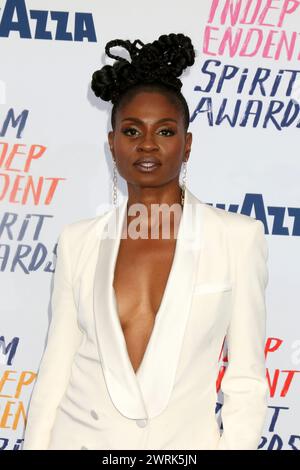 25 febbraio 2024, Santa Monica, CA, Stati Uniti: LOS ANGELES - FEB 25: Adina Porter ai 2024 Film Independent Spirit Awards on the Beach il 25 febbraio 2024 a Santa Monica, CA (Credit Image: © Kay Blake/ZUMA Press Wire) SOLO PER USO EDITORIALE! Non per USO commerciale! Foto Stock