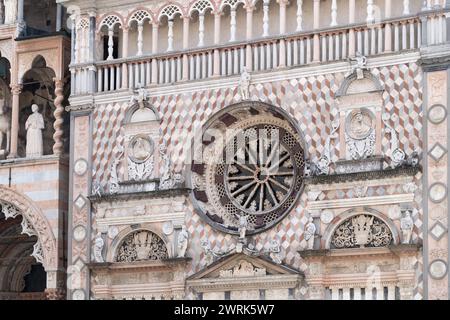 Cappella Colleoni rinascimentale italiana costruita nel XV secolo da Giovanni Antonio Amadeo per Bartolomeo Colleoni come cappella e mausole Foto Stock