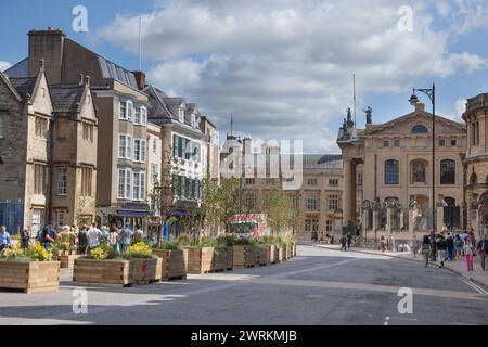 Vista su Broad Street a Oxford nel Regno Unito Foto Stock