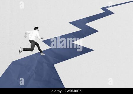 Foto collage immagine esecuzione determinato uomo persistente verso sogno obiettivo raggiungimento auto miglioramento percorso strada sfondo bianco Foto Stock