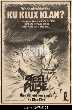 KU Klux Klan - Steel Pulse (1978) - pubblicità della rivista Vintage americana degli anni '70 Foto Stock