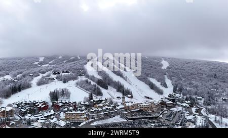 Vista aerea della località sciistica di Stratton, Vermont Foto Stock