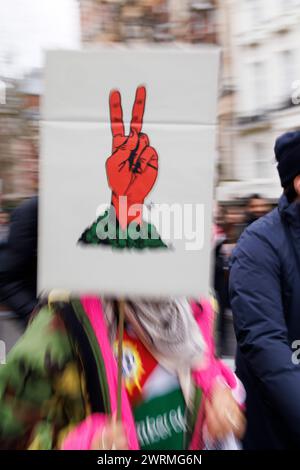 17 febbraio 2024. Kensington, Londra, Regno Unito. Marcia nazionale per la Palestina. Foto Stock