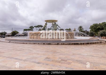 Antica Fontana dei Tritoni nel centro storico di la Valletta, Malta Foto Stock