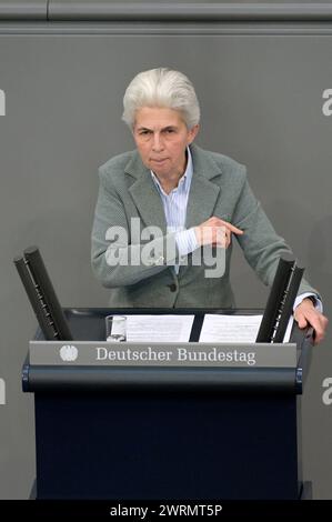 Marie-Agnes Strack-Zimmermann in der 156. Sitzung des Deutschen Bundestages im Reichstagsgebäude. Berlino, 13.03.2024 Foto Stock