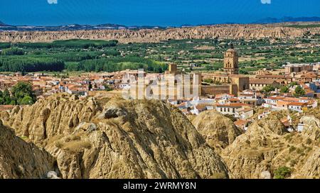 Abitazioni in grotta, Case in grotta, quartiere Santiago Troglodyte, Guadix, Granada, Andalucía, Spagna, Europa Foto Stock