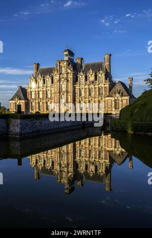Chateau de Beaumesnil Beaumesnil Castle, Eure, Normandia, Francia, Europa Copyright: Godong 809-8903 Foto Stock