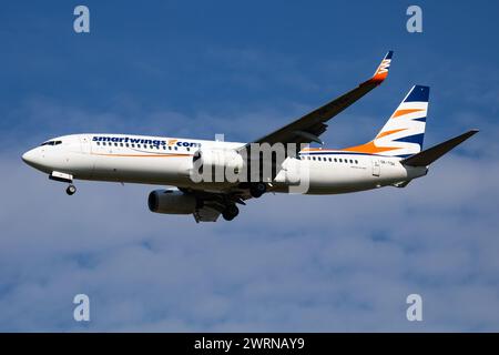 Ostrava, Repubblica Ceca - 13 settembre 2018: Aereo passeggeri Smartwings in aeroporto. Pianificare i viaggi di volo. Aviazione e aerei. Trasporto aereo. Glo Foto Stock