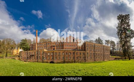Vista panoramica di Quarry Bank Mill, Styal, Wilmslow, Cheshire. REGNO UNITO Foto Stock