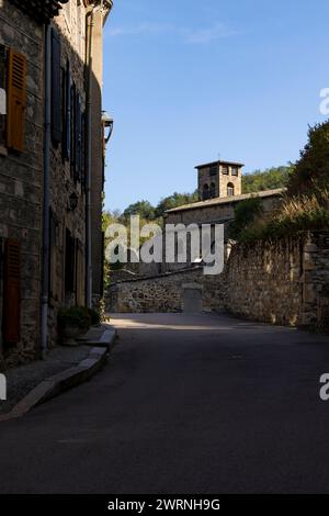 Ruelle du Village médiéval de Malleval, dans le parc naturel régional du Pilat Foto Stock