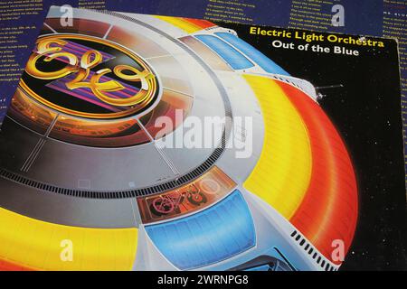 Viersen, Germania - 1 marzo. 2024: Closeup of ELO vinile album cover Out of the Blue del 1977 ( Foto Stock