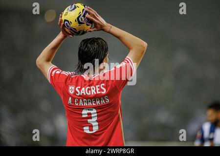 Alvaro Carreras durante la partita della Liga Portugal tra FC Porto e SL Benfica all'Estadio do Dragao, Porto, Portogallo. (Maciej Rogowski) Foto Stock