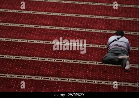 Atmosfera da moschea Istiqlal, Giacarta, Indonesia Foto Stock