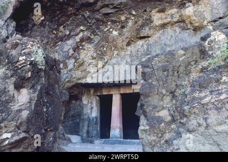 Esterno delle grotte di Ajanta & Ellora situato nel distretto Aurangabad dello stato del Maharashtra, India. Maharashtra India, sito patrimonio dell'umanità dell'UNESCO. Foto Stock