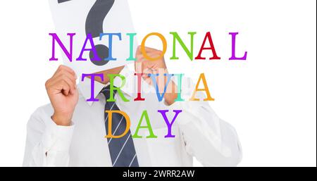 Immagine del testo nazionale del giorno della curiosità sull'uomo d'affari caucasico con punto interrogativo Foto Stock