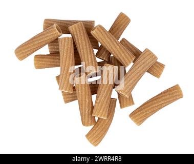 una piccola pila di pasta integrale su sfondo trasparente Foto Stock