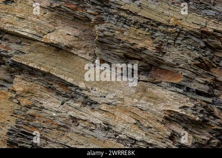 Struttura rocciosa ruvida di montagna. Struttura rocciosa sedimentaria. Foto Stock