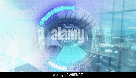 Scanner rotondo ed elaborazione dei dati di codifica binaria contro il primo piano dell'occhio femminile contro la finestra dell'ufficio Foto Stock