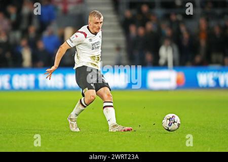 Derby, Regno Unito. 12 marzo 2024. Louie Sibley, centrocampista della contea di Derby (17) durante la partita di Derby County FC contro Reading FC Sky BET EFL League 1 al Pride Park Stadium, Derby, Inghilterra, Regno Unito il 12 marzo 2024 Credit: Every Second Media/Alamy Live News Foto Stock