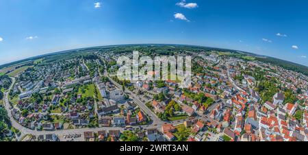 Vista di Krumbach nella valle di Kammeltal nella Svevia bavarese Foto Stock