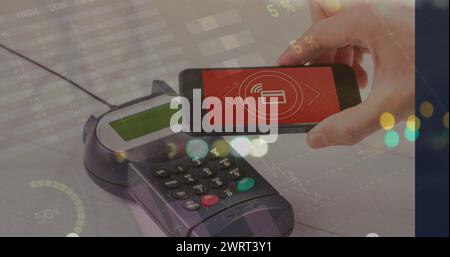 Immagine della carta di credito sullo smartphone Foto Stock