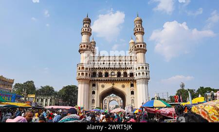 Vista del simbolo di Hyderabad Charminar, costruito nel 1591 da Muhammad Quli qutb Shah, Hyderabad, Telangana, India. Foto Stock