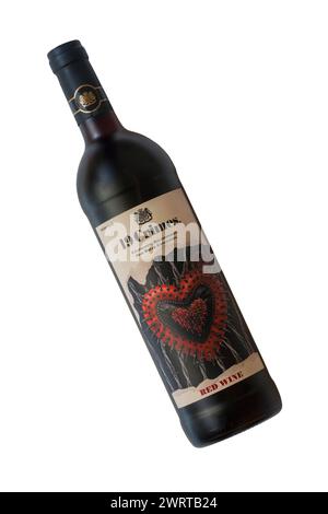 Bottiglia di vino rosso 19 Crimes isolato su fondo bianco prodotto di Australia, Australia - etichetta cuore in edizione limitata di San Valentino Foto Stock