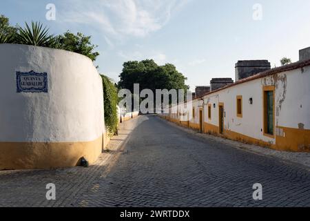 Portogallo, regione di Alentejo, Golega, Terrazza delle Case artigianali associate alla Quinta Guadalupe su Rua José Farinha Relvas Foto Stock