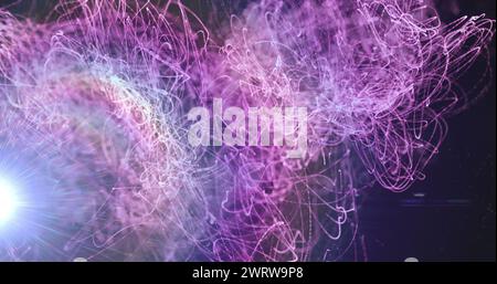 Immagine di un'esplosione di percorsi di luce viola e riflettori accesi Foto Stock