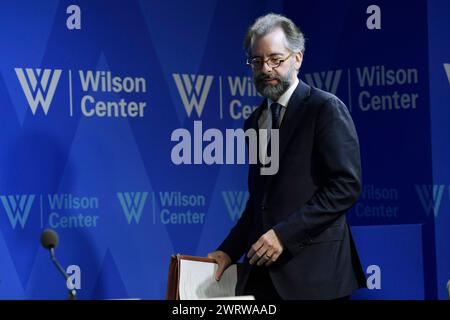 Washington, Stati Uniti. 15 marzo 2024. Il Segretario per gli affari economici e finanziari, il Ministero degli Esteri del Brasile Maurici Lyrio parla di un'alleanza globale per la povertà, il cambiamento climatico, ecc. durante una conversazione di navigazione della Presidenza del G20 del Brasile, oggi 14 marzo 2024 al Wilson Center/Think Tank di Washington DC, USA. (Foto di Lenin Nolly/Sipa USA) credito: SIPA USA/Alamy Live News Foto Stock